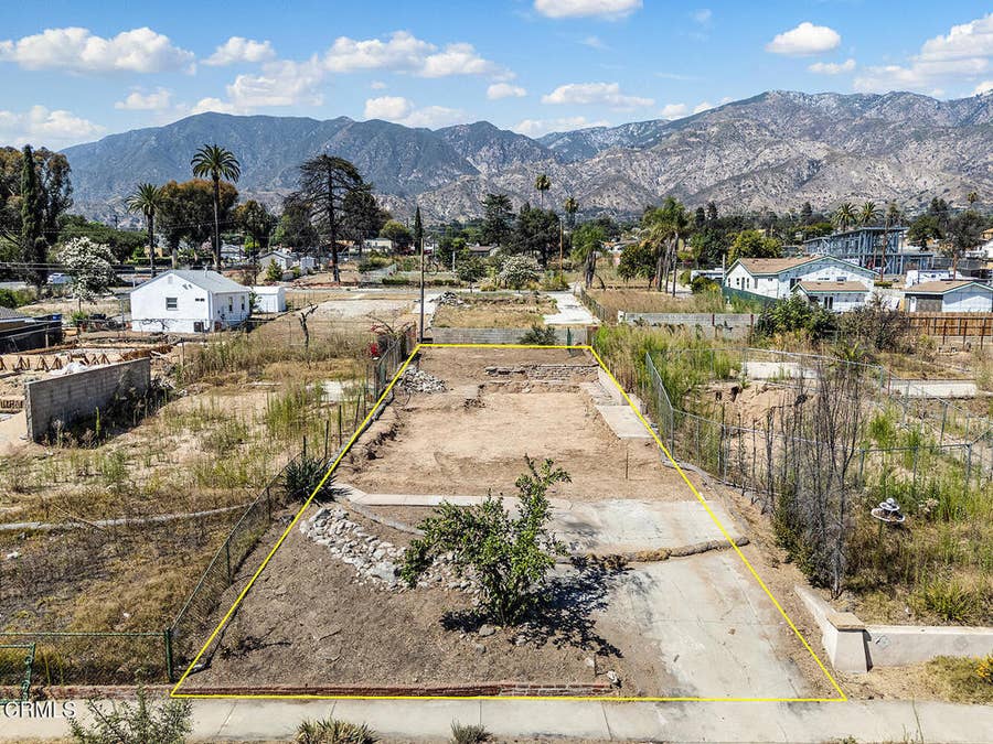 Property photo for 125 W Mariposa Street, Altadena, CA