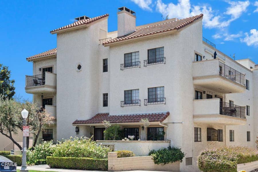 Property photo for 227 S Madison Avenue, #304, Pasadena, CA