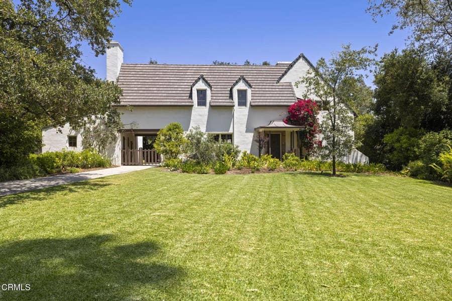 Property photo for 1860 Midlothian Drive, Altadena, CA