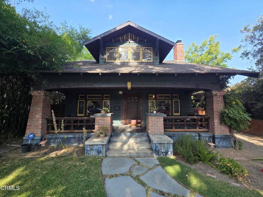 Property photo for 126 N Meridith Avenue, Pasadena, CA