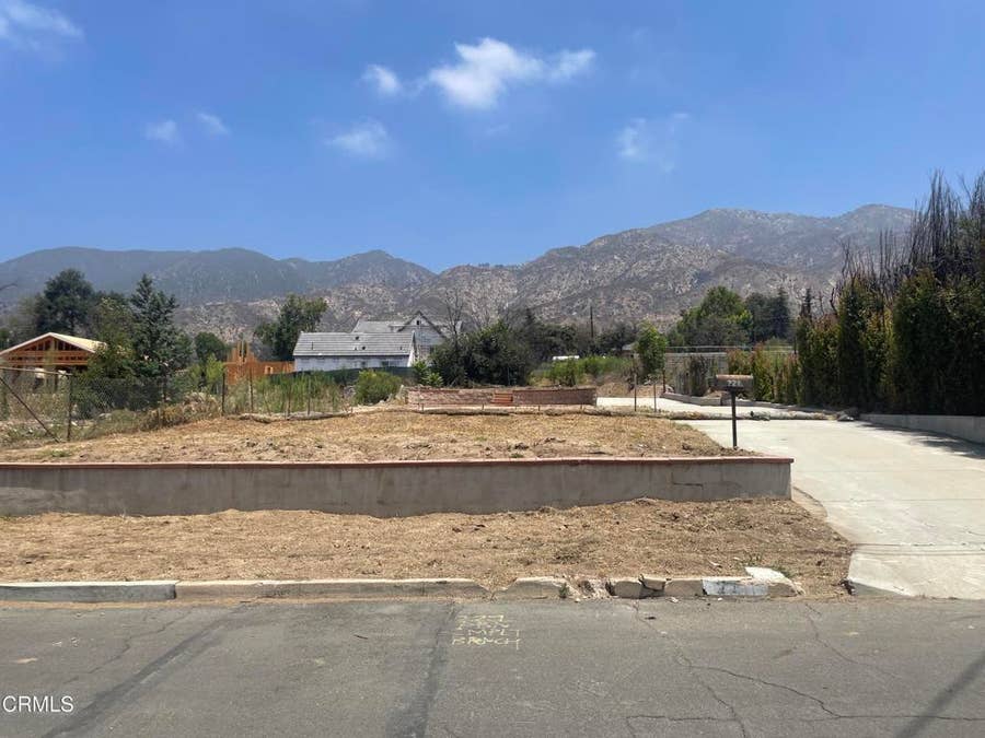 Property photo for 221 E Las Flores Drive, Altadena, CA