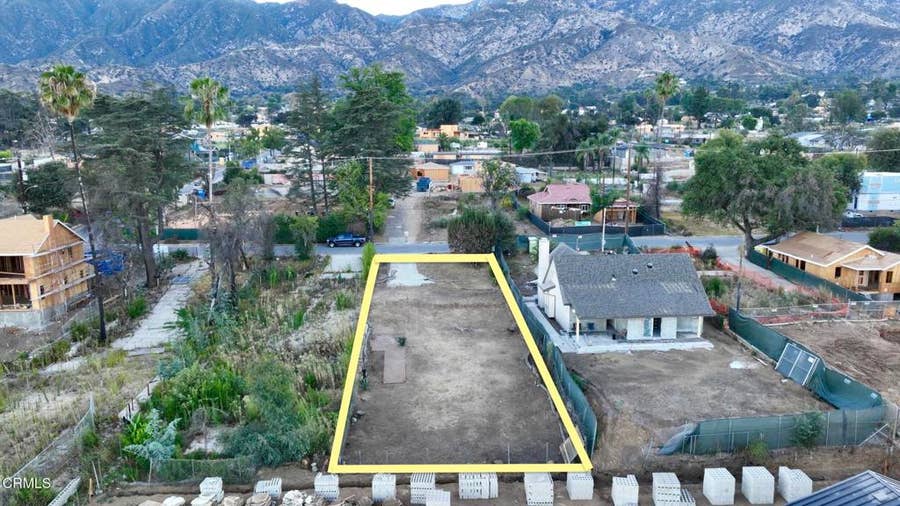 Property photo for 88 E Palm Street, Altadena, CA