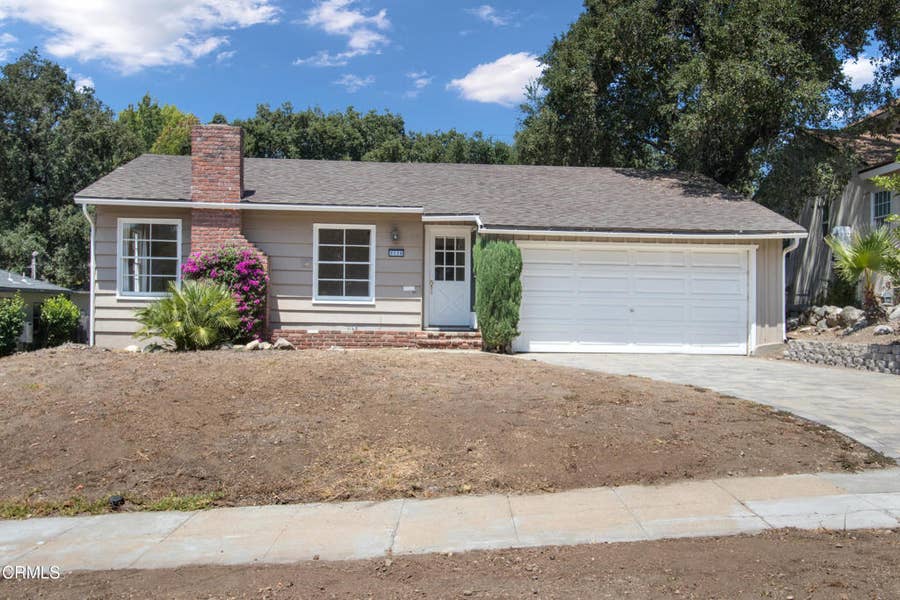 Property photo for 2139 N Grand Oaks Avenue, Altadena, CA