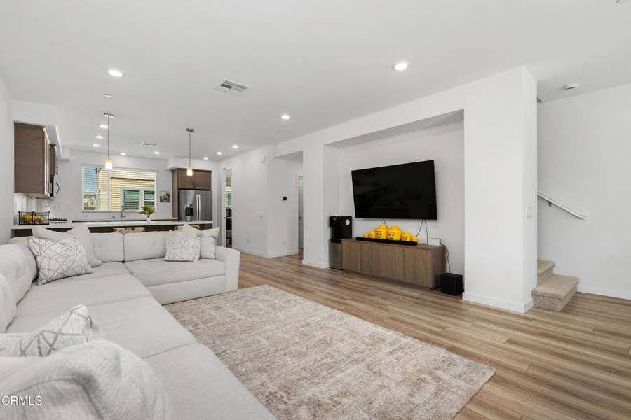 Property photo for 27560 Sanctuary Court, Valencia, CA