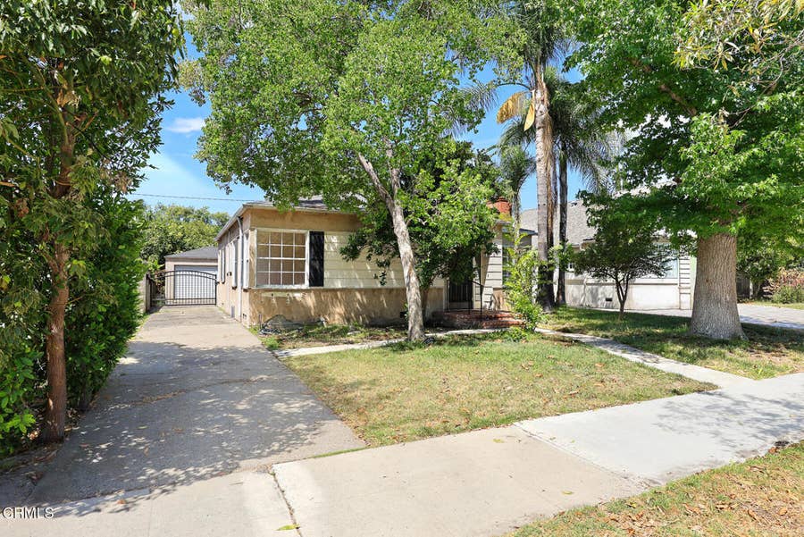 Property photo for 321 S Griffith Park Drive, Burbank, CA