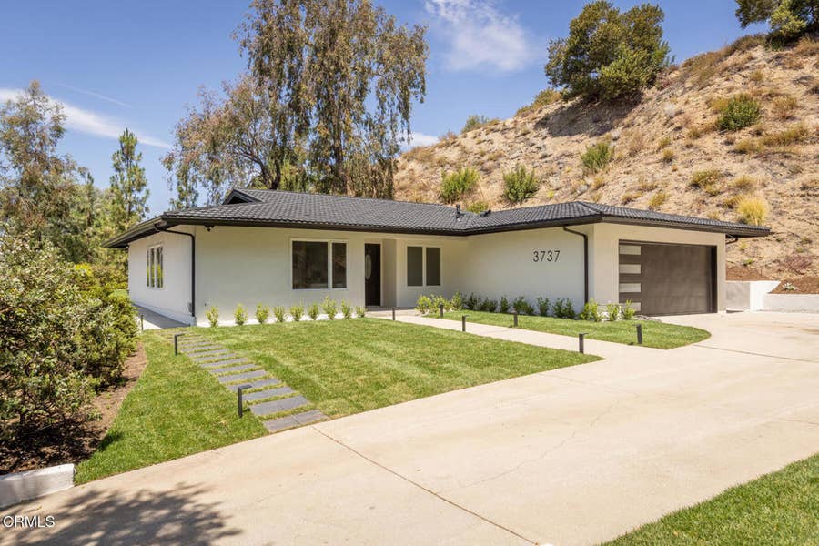 Property photo for 3737 San Augustine Drive, Glendale, CA