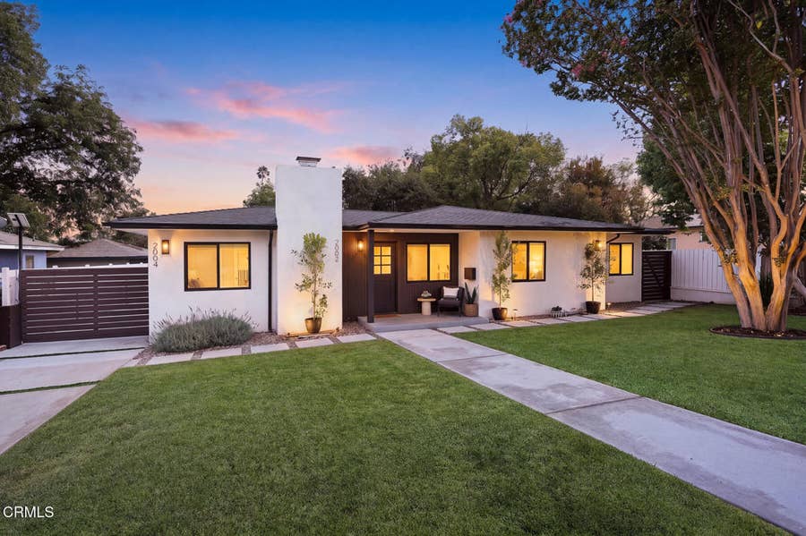 Property photo for 2002 E Woodlyn Road, Pasadena, CA