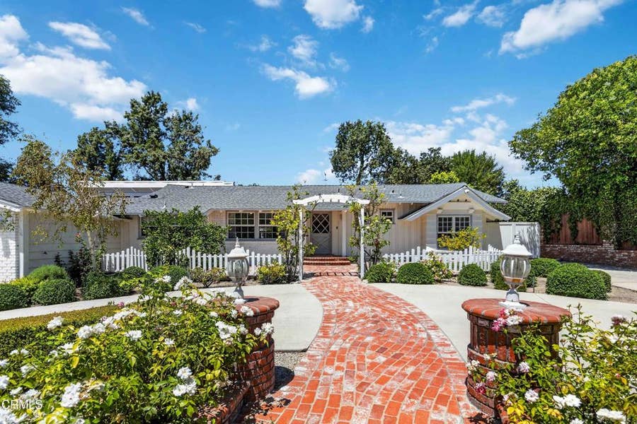 Property photo for 535 Rosario Drive, Thousand Oaks, CA