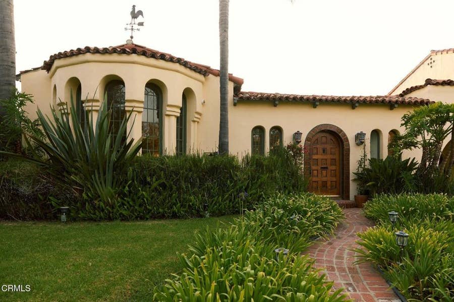 Property photo for 913 Burnside Avenue, Los Angeles, CA