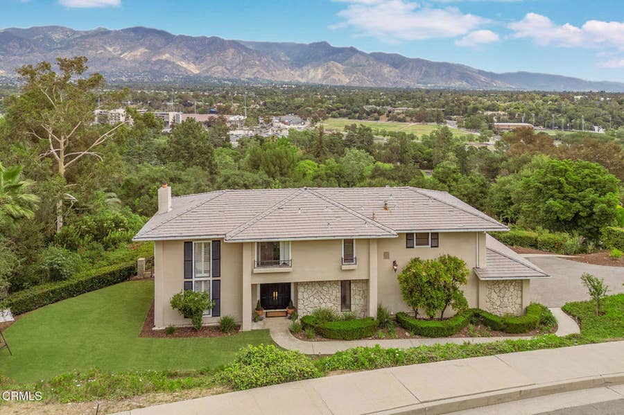 Property photo for 1095 Linda Glen Drive, Pasadena, CA