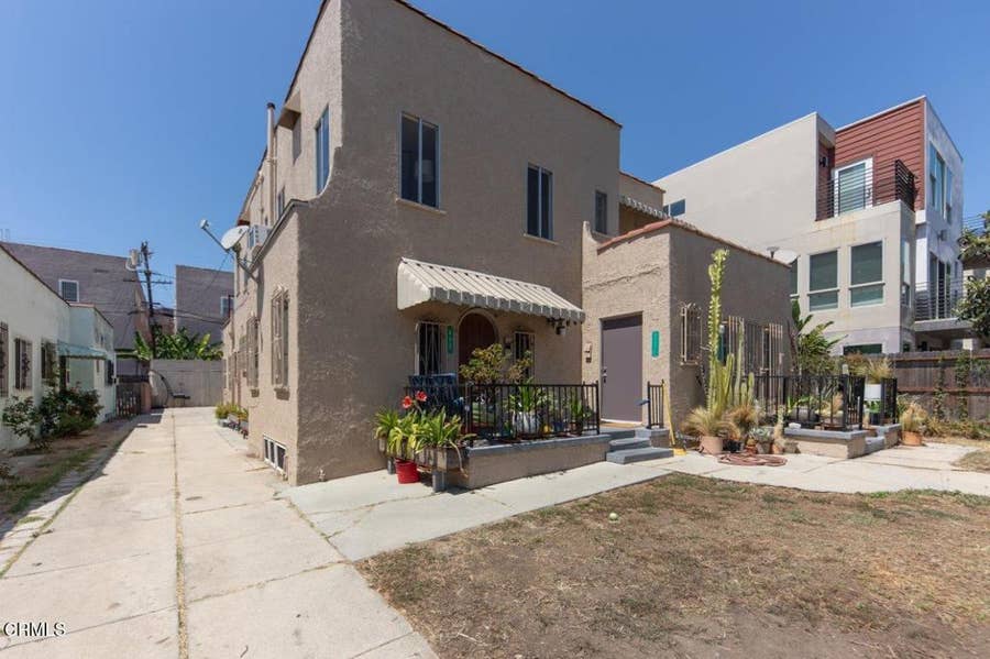 Property photo for 833 N Ridgewood Place, Los Angeles, CA