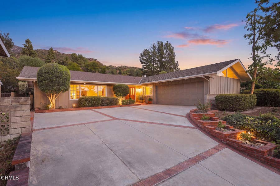 Property photo for 2725 Brierhaven Drive, La Crescenta, CA