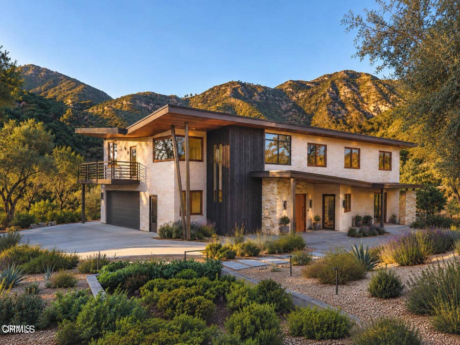Property photo for 3698 Fair Oaks Avenue, Altadena, CA