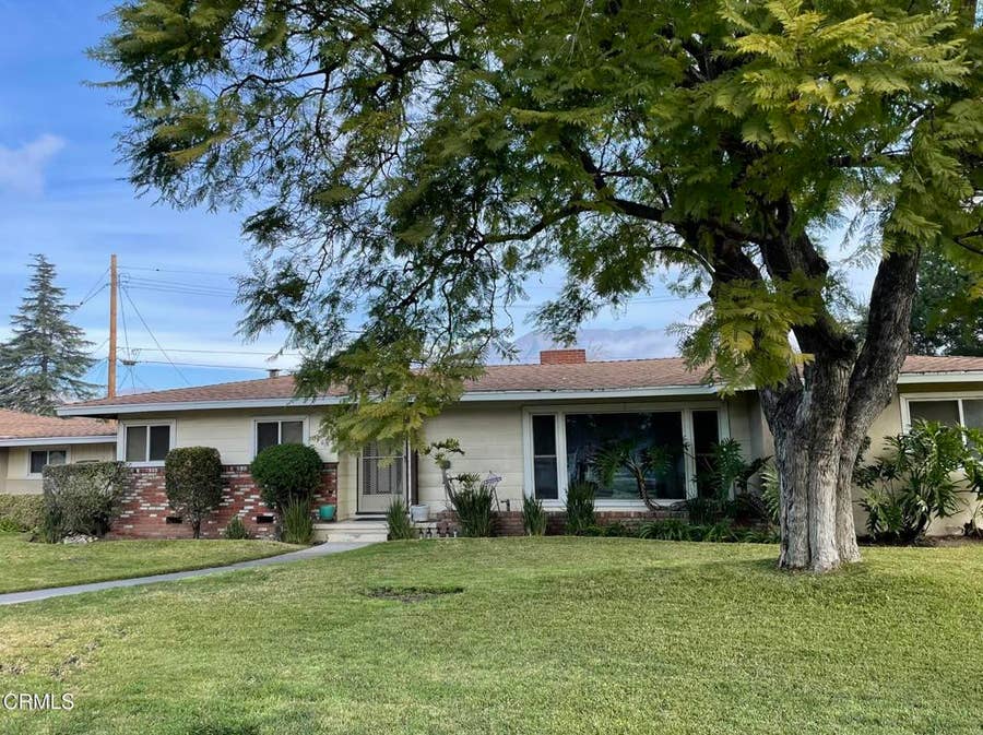 Property photo for 905 W La Canada Verdugo Road, Pasadena, CA