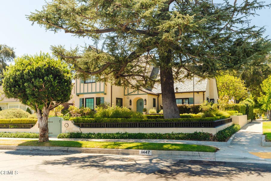 Property photo for 1447 Parkview Avenue, Pasadena, CA
