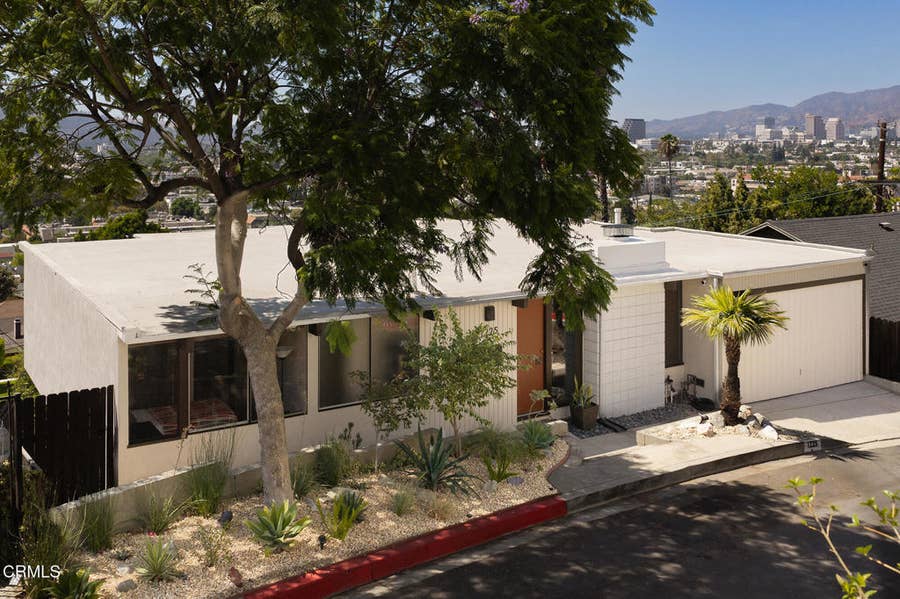 Property photo for 1225 Oberlin Drive, Glendale, CA