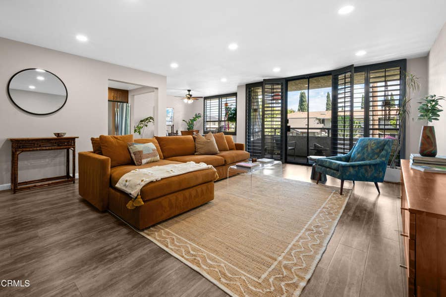 Property photo for 225 Hermosa Avenue, #102, Long Beach, CA