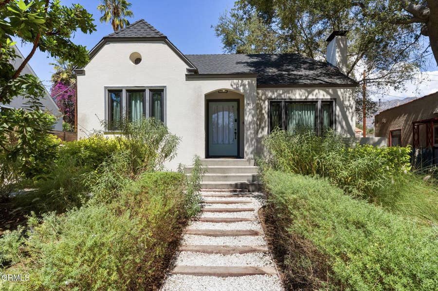 Property photo for 511 E Penn Street, Pasadena, CA