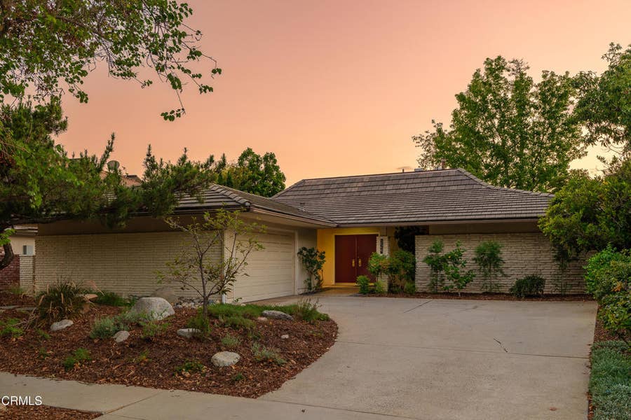 Property photo for 224 Starlight Crest Drive, La Canada Flintridge, CA