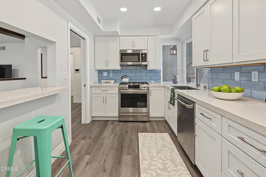 Property photo for 7643 Encino Avenue, Northridge, CA