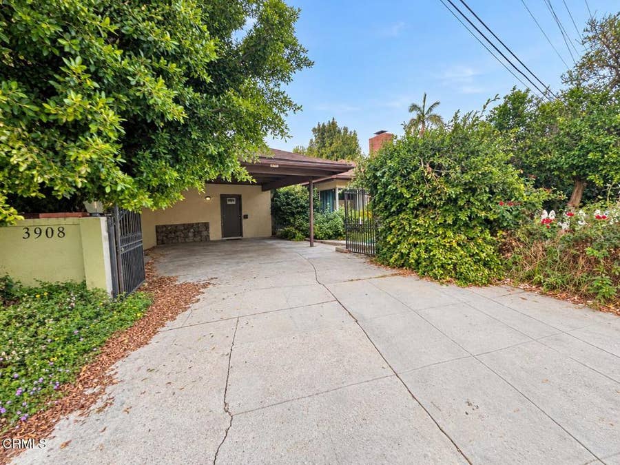 Property photo for 3908 Vineland Avenue, Studio City, CA