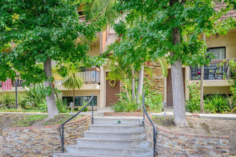 Property photo for 320 Mchenry Road, #27, Glendale, CA