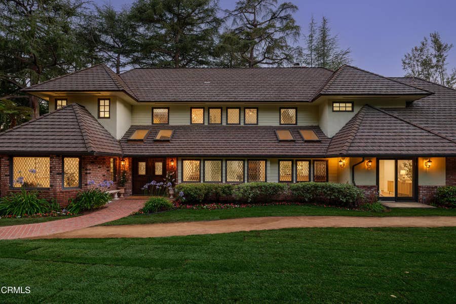 Property photo for 1720 Earlmont Avenue, La Canada Flintridge, CA