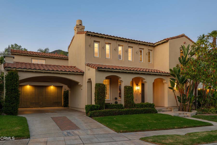 Property photo for 813 W Gabrielino Court, Altadena, CA