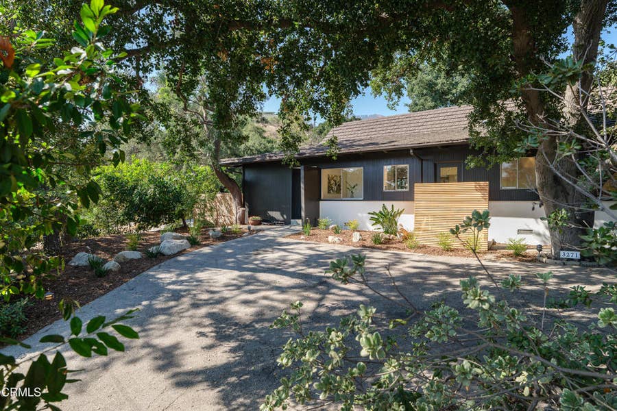 Property photo for 3271 New York Drive, Pasadena, CA