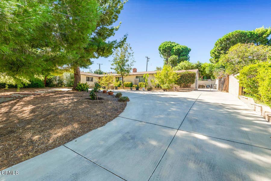 Property photo for 42041 Ivesgrove Drive, Quartz Hill, CA