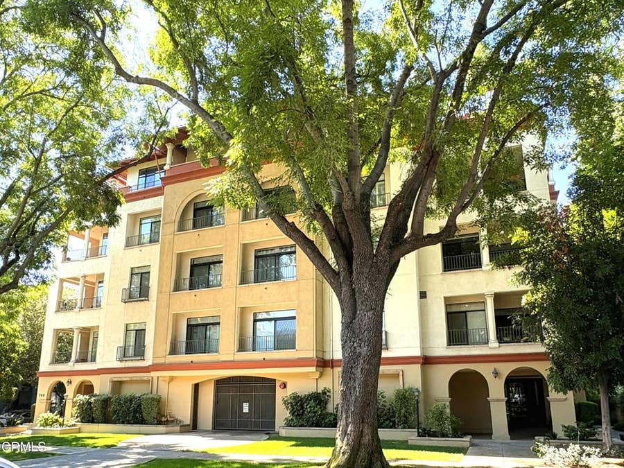 Property photo for 742 Locust, #202, Pasadena, CA