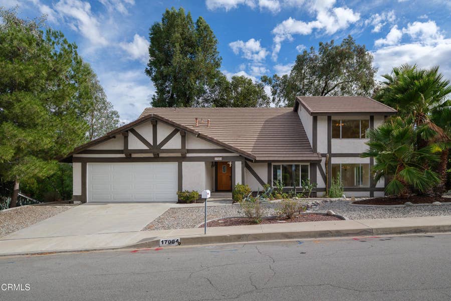 Property photo for 17004 Canvas Street, Santa Clarita, CA
