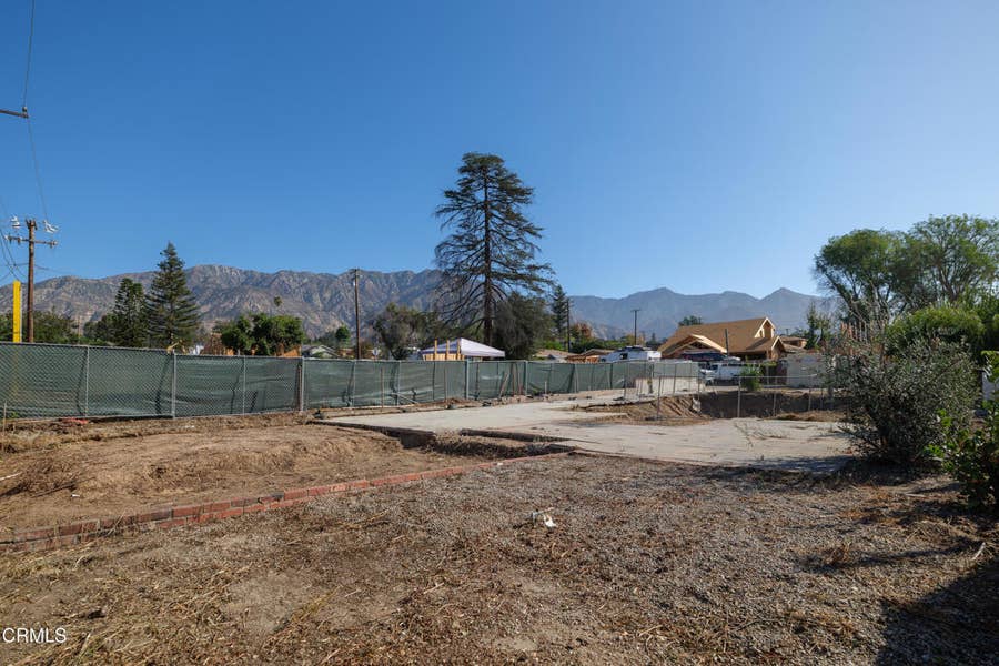 Property photo for 2295 Norwic Place, Altadena, CA