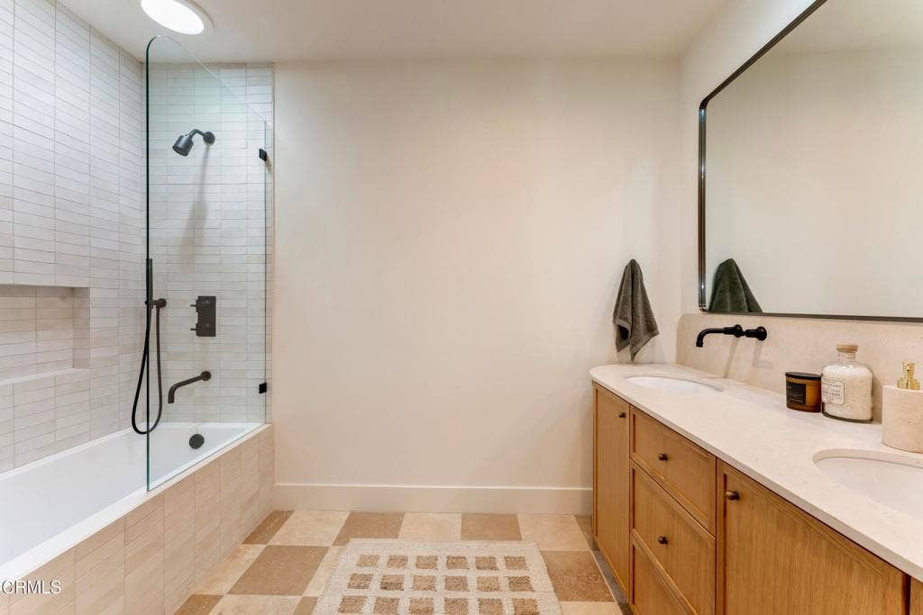 1432 Kellam Avenue, Los Angeles, CA 90026 1432 Kellam_ Low Res 050