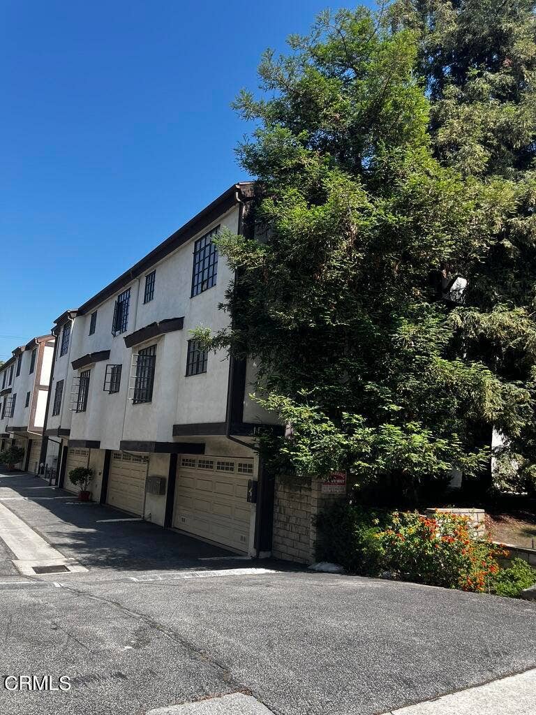 1122 Campbell Street, #3, Glendale, CA 91207 BE8A8C79-DF6C-4D15-9FB4-DD363BEA8F0E_1_1