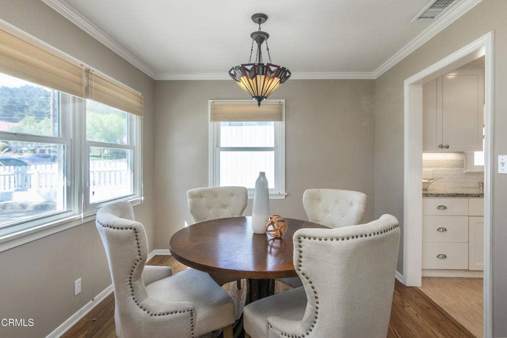 258 N Mayflower Avenue, Monrovia, CA 91016 06-Dining