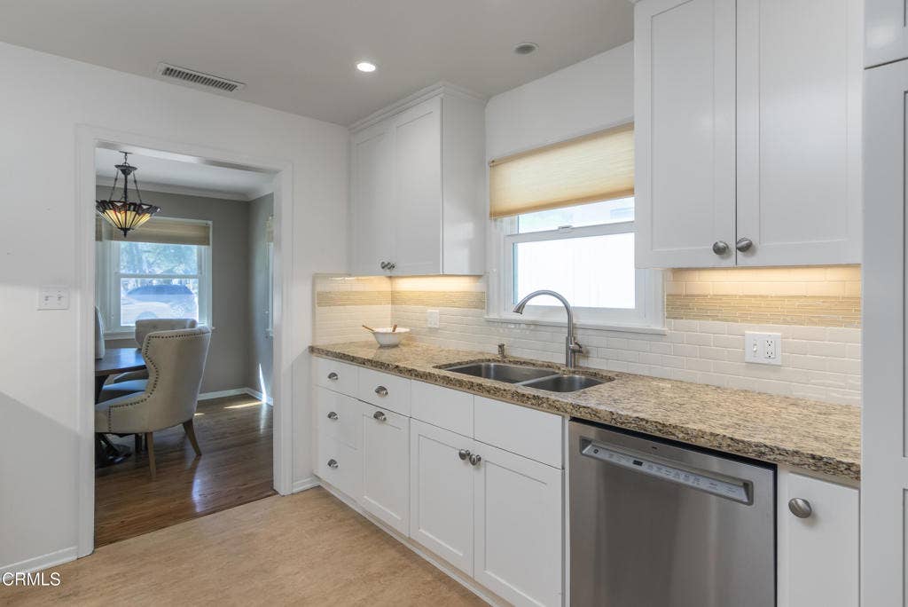 258 N Mayflower Avenue, Monrovia, CA 91016 12-Kitchen -3