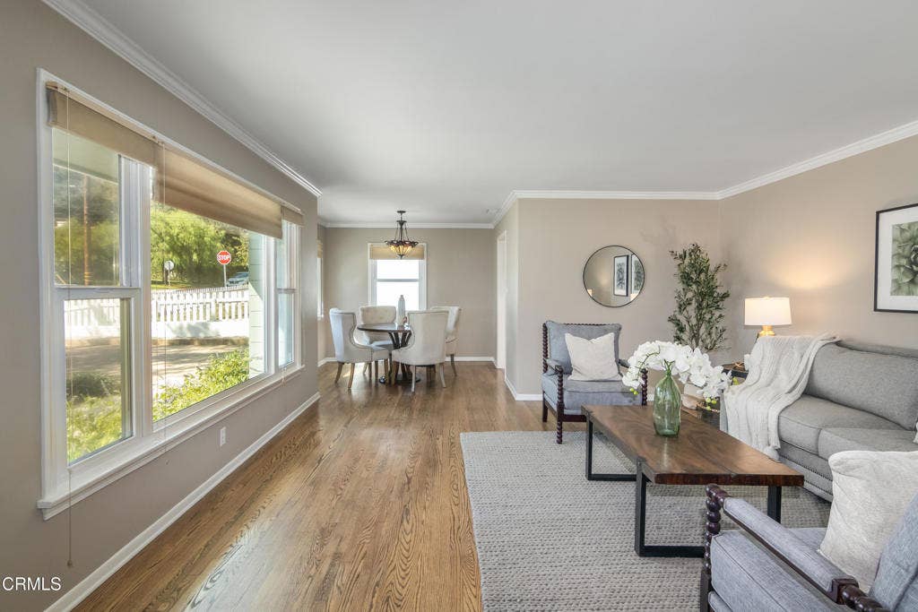 258 N Mayflower Avenue, Monrovia, CA 91016 04- Livingroom -2