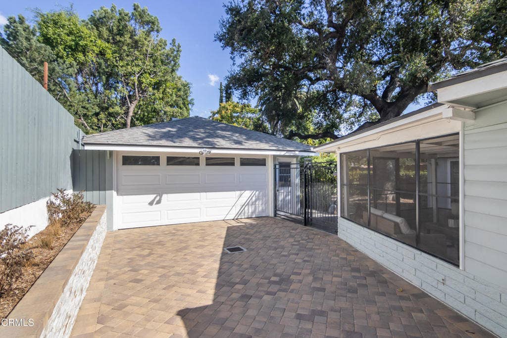 258 N Mayflower Avenue, Monrovia, CA 91016 24-driveway-garage