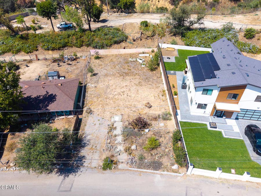 Property photo for 3483 Glenrose Avenue, Altadena, CA