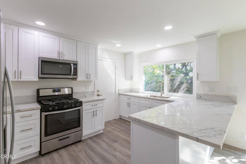 130 Peterson Avenue, South Pasadena, CA 91030 130PETERSON_FLEXMLS-11