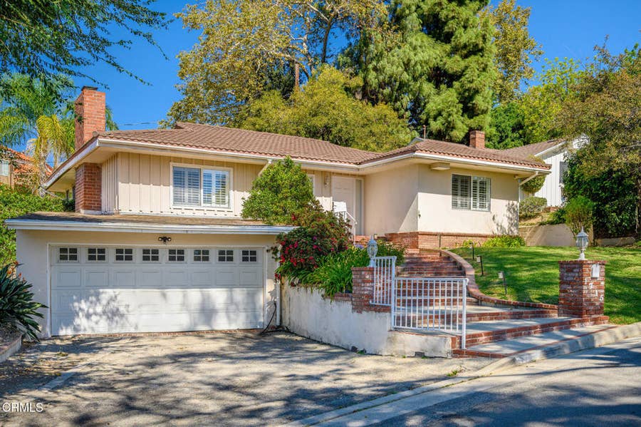 Property photo for 1715 La Barranca Road, La Canada Flintridge, CA