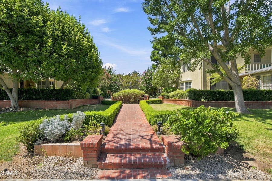 Property photo for 433 S Madison Avenue, #8, Pasadena, CA