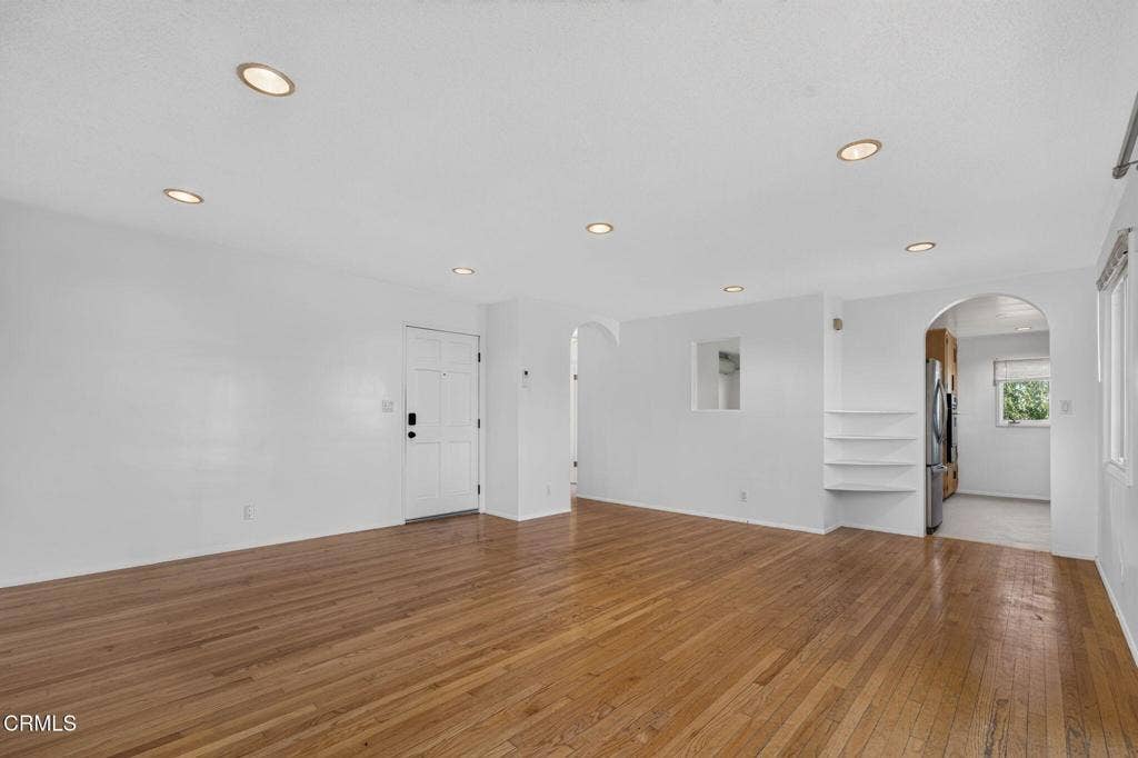 13-web-or-mls-1751 Lucretia Ave_MEDIA360