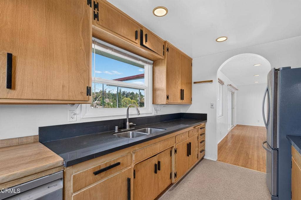 21-web-or-mls-1751 Lucretia Ave_MEDIA360