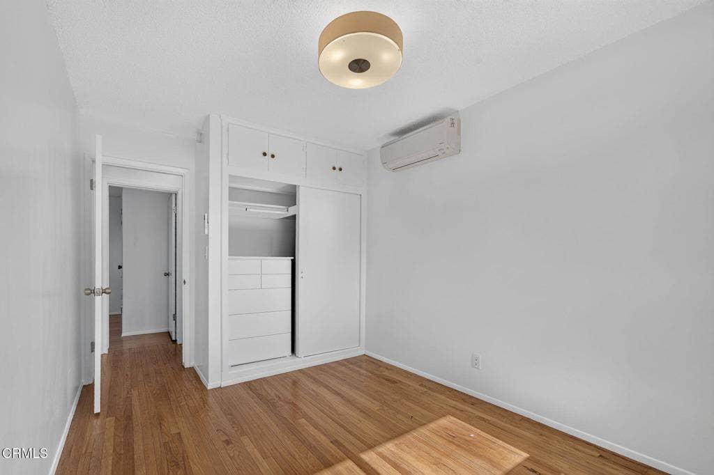 24-web-or-mls-1751 Lucretia Ave_MEDIA360