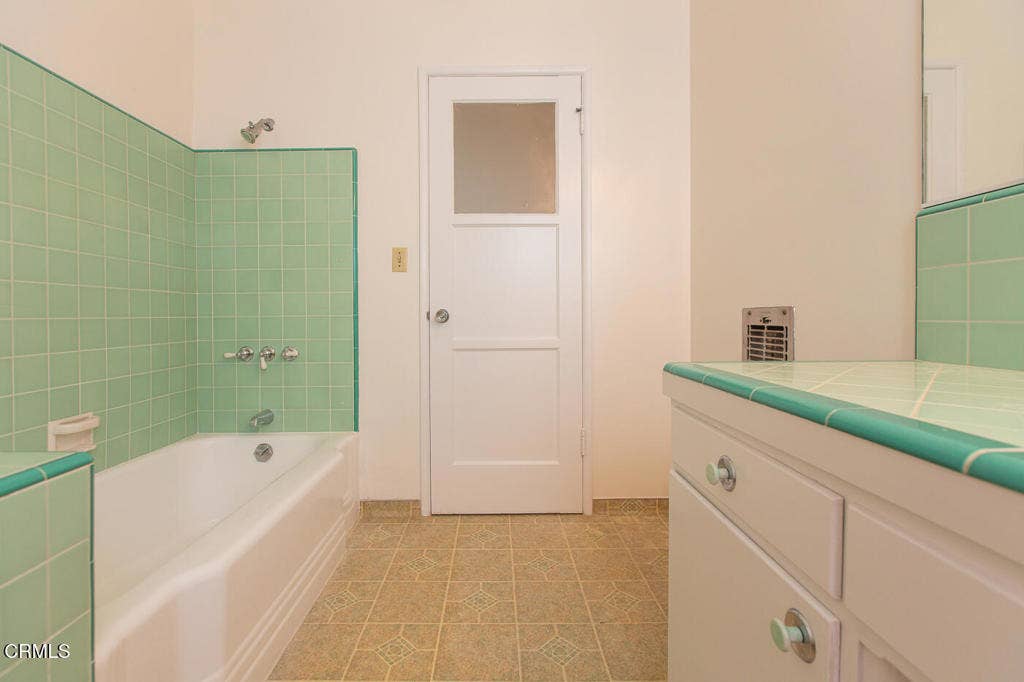 710 S Grand Avenue, Pasadena, CA 91105 710 Grand WEB-41