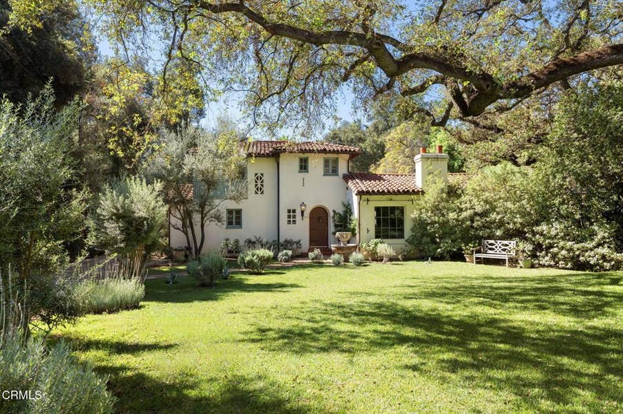 Property photo for 2062 New York Drive, Altadena, CA