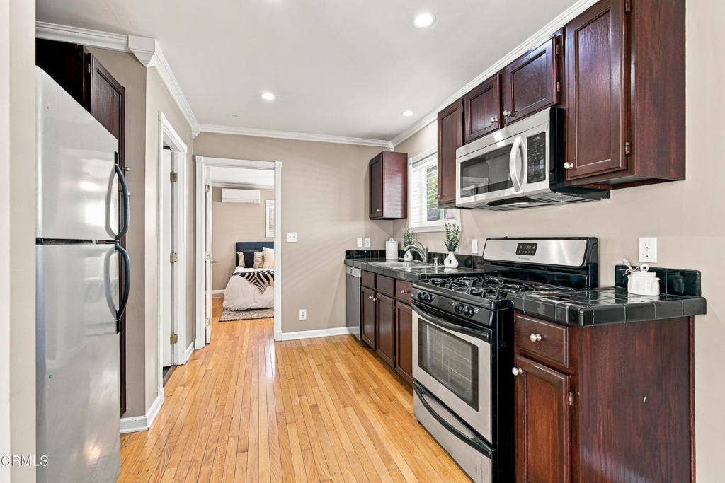 1007 Rose Avenue, Pasadena, CA 91107 egpimaging_1007RoseAve_048_FLEXMLS