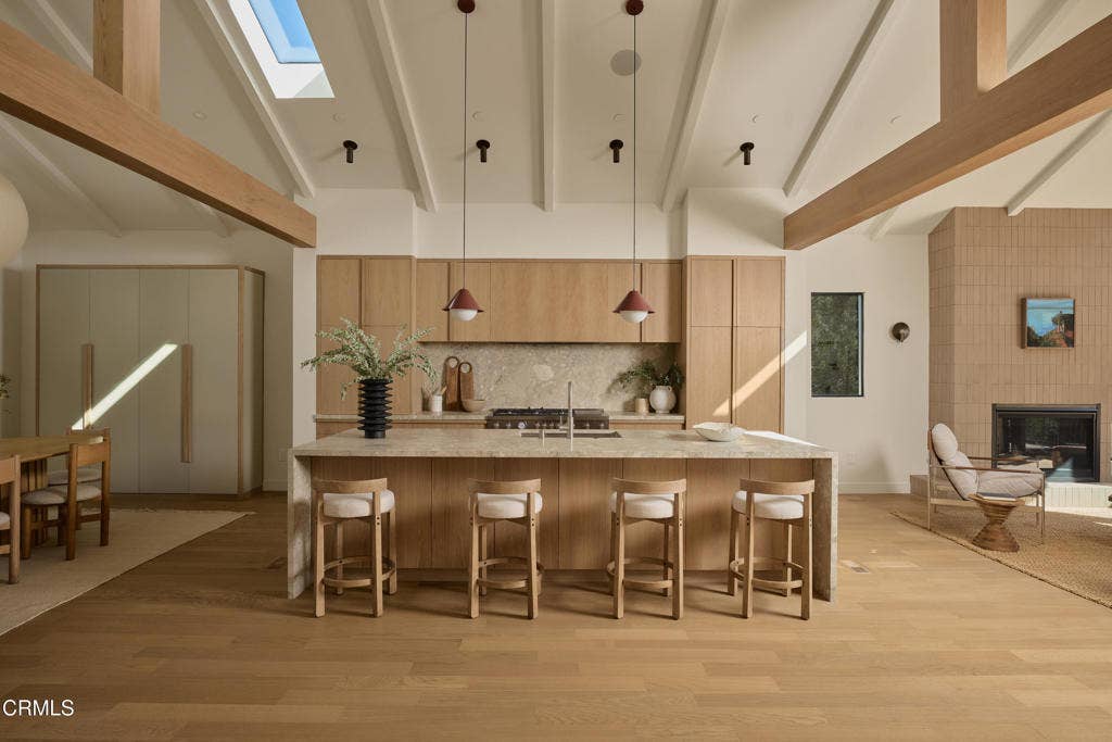 6264 Church Street, Los Angeles, CA 90042 04